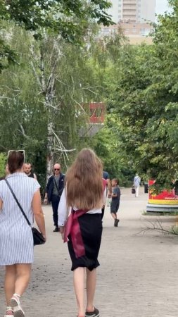 Сегодня по всей Республике проходят трогательные прощания со школой. Эти ребята запомнят свой выпуск