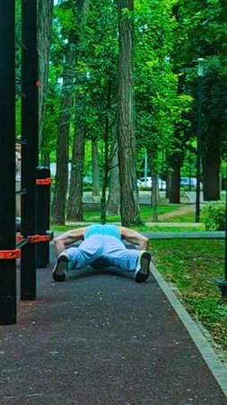 5 прыжков + 10 отжиманий #nogymworkout #sports #челленджы #shorts