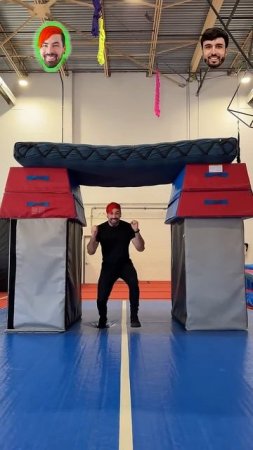 Выигрывает самое низкое сальто назад! Против @BrandonA7