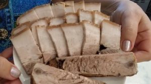 Свиная грудинка в луковой шелухе