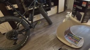 Производим монтаж нового насоса на фэтбайк Giant Yukon 2.И какое крепление передней звезды?