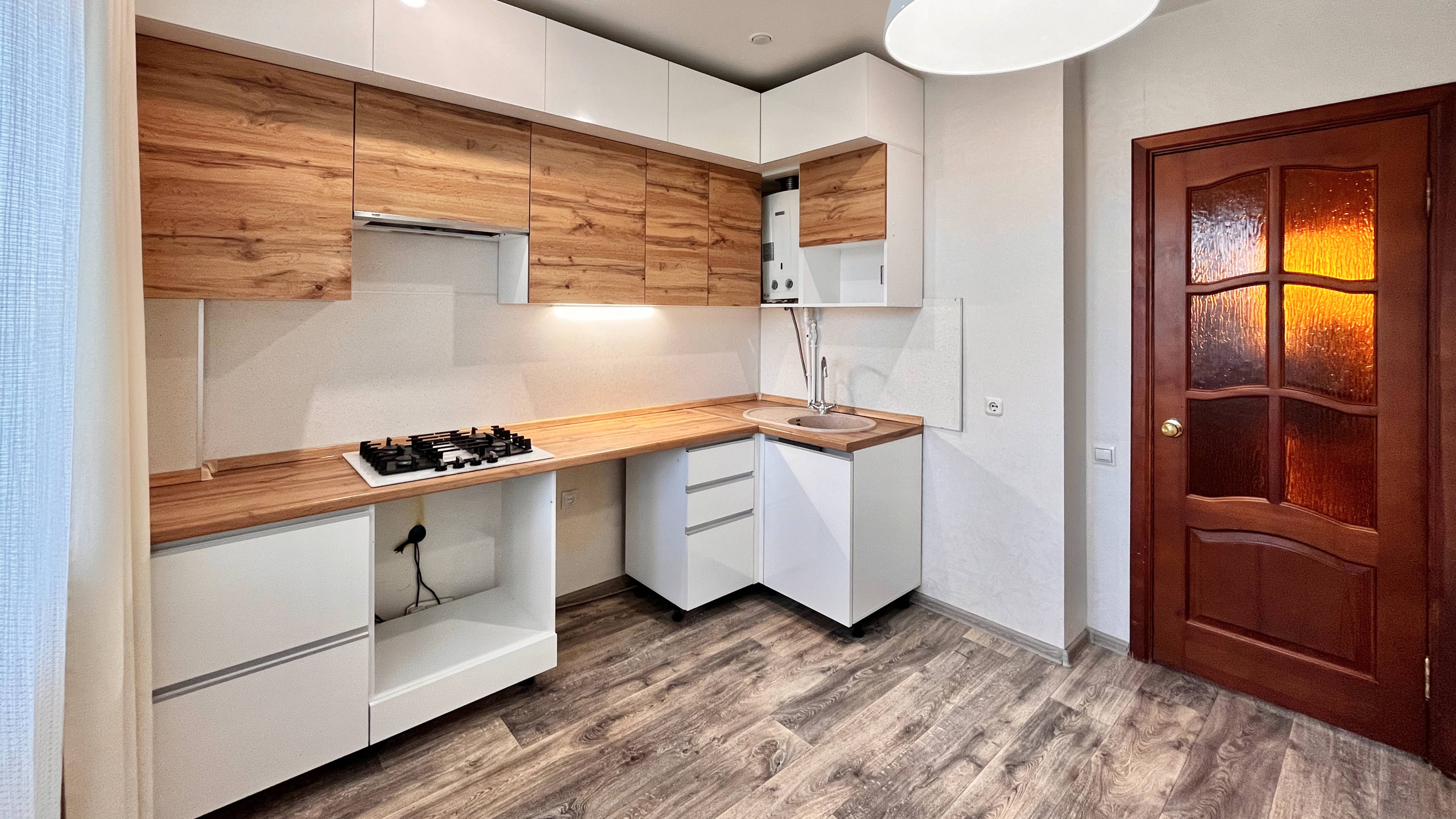 Центр города - рукой подать. Уютная 2-комнтная квартира рядом с детсадом и школой. смотреть онлайн