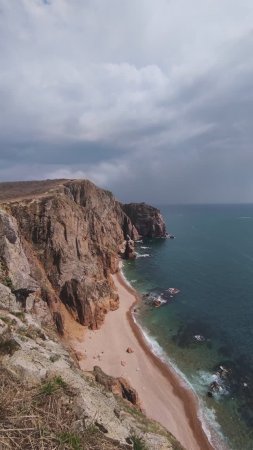 Остров Шкота. Разноцветный пляж с высоты
