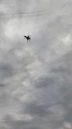 Боевой вертолет Ка-52 армейской авиации ВКС России работает по ВСУ