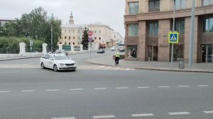 Кони педальные заполонили Казань. Водители утром все  в слезах. Везде пробки.Но не от шампанского🤭
