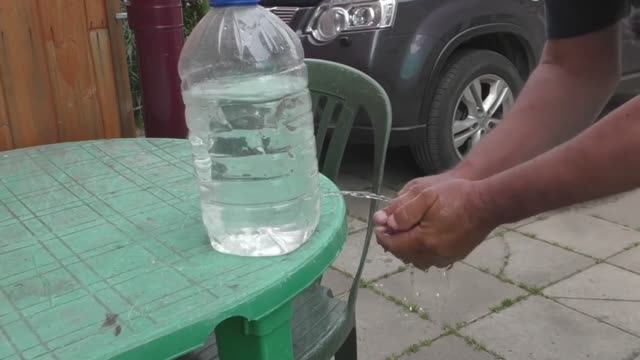 Три умывальника из 
пластиковых бутылок!