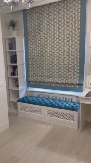 Комплект мебели для детской комнаты - шкаф, рабочее место с зоной у кона и консольный столик.