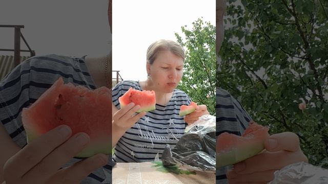Мукбанг. Арбуз