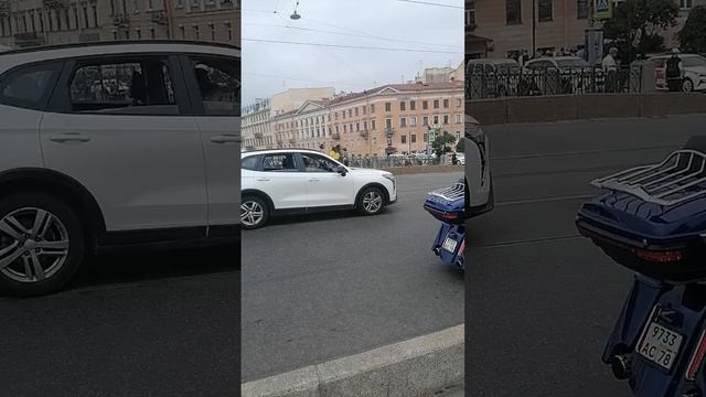 У цирка на Фонтанке и Фонтанка