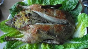 Утка с картошкой и грибами. Именно с такой картошкой начинка бьет все рекорды.