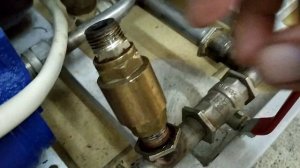 Паровой стерилизатор ГК-100-4 нет вакуума. Замена обратного клапана 1/2