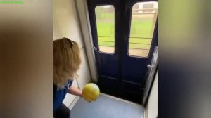 смешные видео для вас, побольше жон ой то есть детей ну и жон тоже