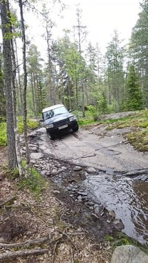 Land Rover Discovery 1 на бездорожье, отрывок 1
