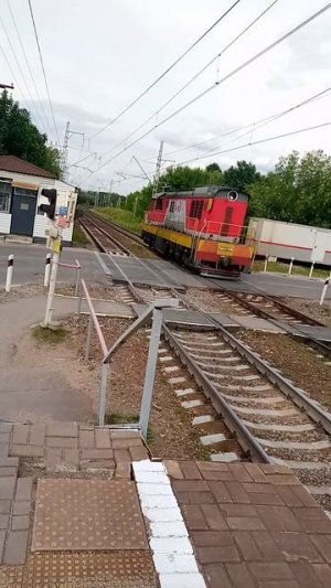 Локамотив на станции Перхушково.