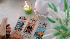 Что мужчина думает по поводу будущего с ним❓| расклад таро