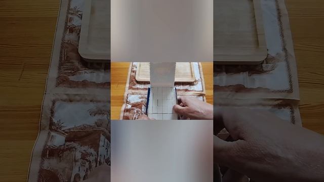 Хотела приготовить чипсы,но получилась просто жаренная картошка.Пьем чай😊