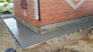 Отмостка дома своими руками: Полное руководство по защите фундамента!
