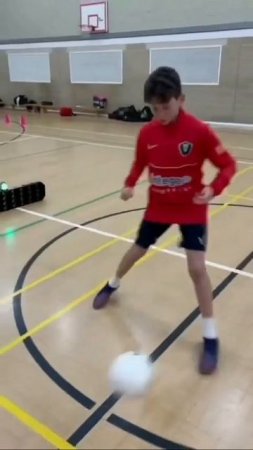 ⚽️ Дриблинг, периферическое зрение, быстрота реакции, принятие решений…