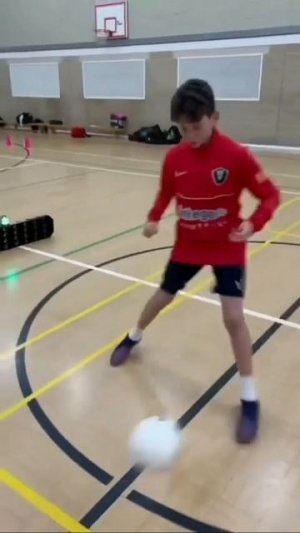 ⚽️ Дриблинг, периферическое зрение, быстрота реакции, принятие решений…