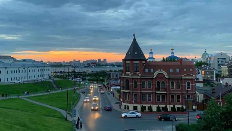 Полет на Кремлевской набережной в Казани