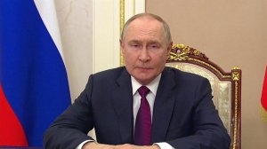 Владимир Путин поздравил российских выпускников с окончанием школы