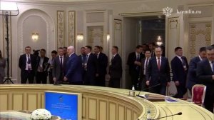 Владимир Путин принимает участие в заседании ВЕЭС в узком составе, Минск, 27 июня 2025 года