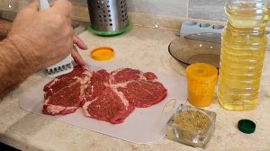 Нежнейший шницель из говяжьей шеи и  оладьи из тыквы с творогом