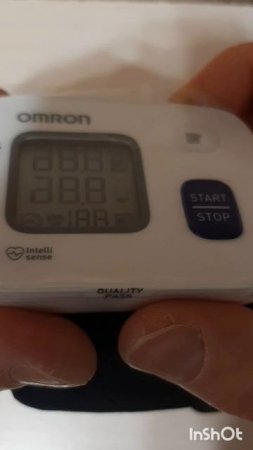 Обзор покупки на Озон.Тонометр давления на запястье Omron.Серия4.Часть1.mp4