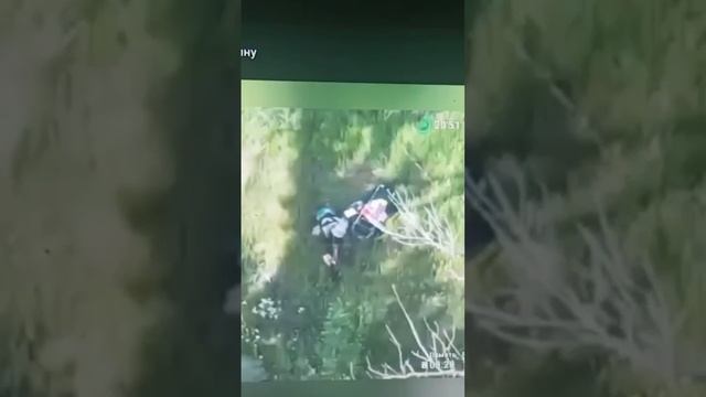Мирная жительница одного из прифронтовых н.п.видать устала от тяжелой жизни и решила пойти к "своим"