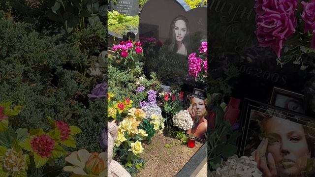ПОПАЛА В СЕКТУ И ПОГИБЛА В 20 ЛЕТ | МОГИЛА ТОП МОДЕЛИ РУСЛАНЫ КОРШУНОВОЙ | ХОВАНСКОЕ 28 ИЮНЯ 2025