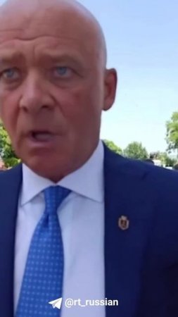 «Почему вы не в окопах?»