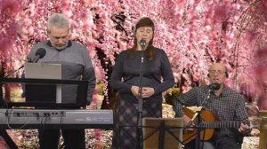 песня: В исканьях счастья