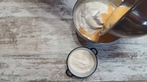 БИСКВИТНАЯ ШАРЛОТКА С ЯБЛОКАМИ!!!