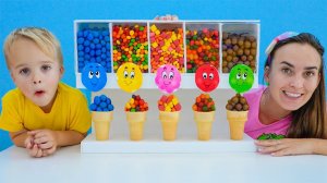 Влад и Ники. Крис учится помогать маме и своим друзьям! Видео для детей.