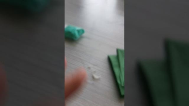 Продл 2 прекрепить из воздушного пластилина если нету купите и цветок тоже