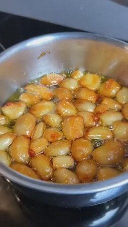 Чесночно-томатное базиликовое масло, очень вкусно для любого блюда!