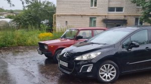 Проулка под дождём