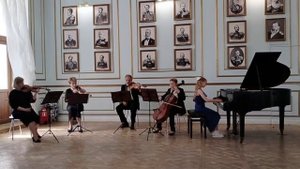 Й. Гайдн. Концерт-дивертисмент Соль мажор