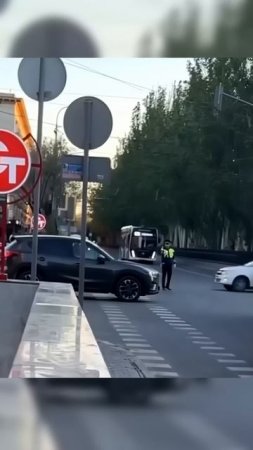 Девушка ПЕРВЫЙ РАЗ В ЖИЗНИ УВИДЕЛА РЕГУЛИРОВЩИКА!