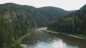 Река Кия в тайге (Кемеровская область).