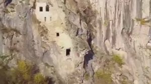 Замок в горе(Абхазия)