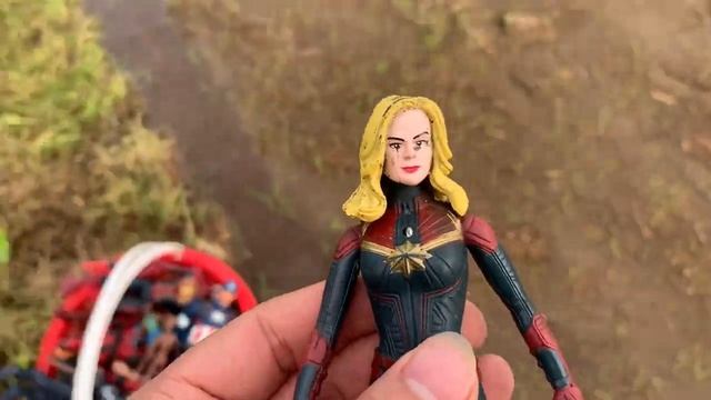 Обзор фигурок супергероев Marvel