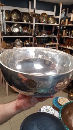 Кованая поющая чаша SUN/MOON SILVER ( 26 см, нота: Ля #, 116 Гц ) / Singing Bowl / shamanic.moscow