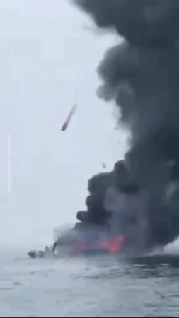 ‼️🇷🇺 Пожар и взрыв на катамаране «Мерлион» во Владивостоке !!!
