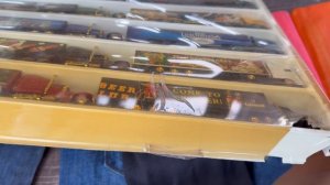 Блошиный рынок. Попалась коллекция немецких машинок.  I found a collection of German cars.