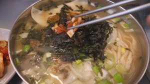 Овощной пибимпаб с рынка Кванджан, ресторан Kalguksu
