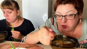 А у нас суп Музыкальный/Мукбанг семейным/Едим с аппетитиком и дочкой
