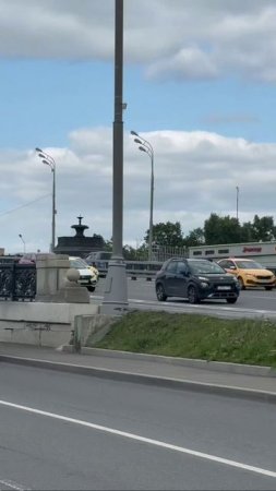 Зачем они там и что это за загадка? 🤔