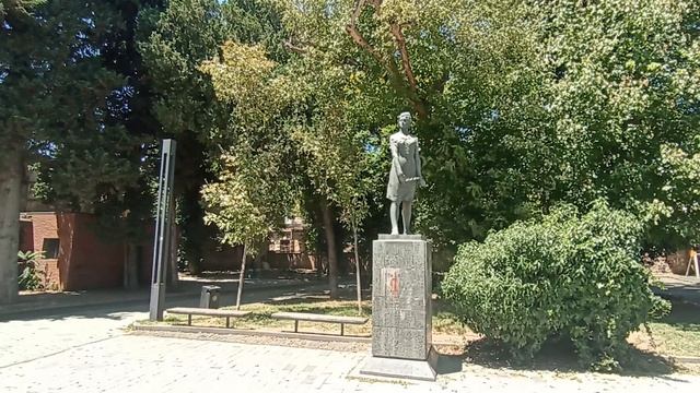 Сад Арто в центре Тбилиси 27.06.2025