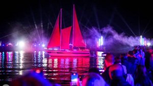 На «Алых парусах» в Петербурге показали фрагмент праздника выпускников в Мариуполе